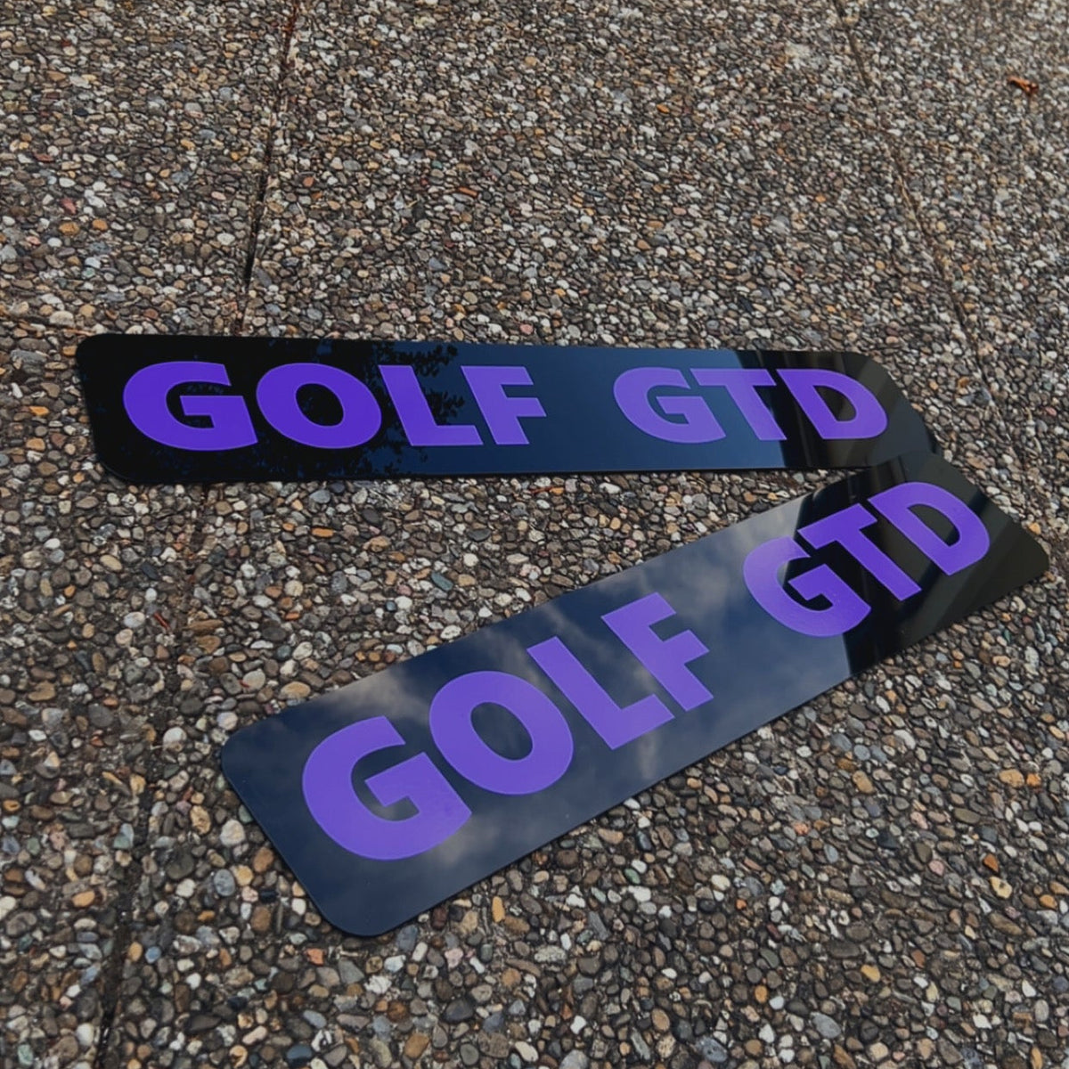 Cache-Plaque GOLF GTD